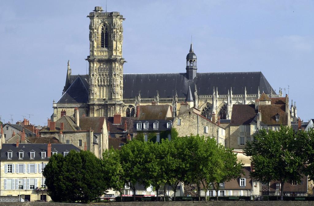 Kyriad Hotel Nevers Centre Exteriér fotografie